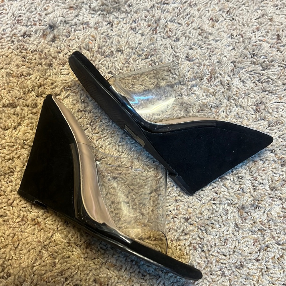 Fashion Nova Wedges Size 7